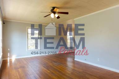 Main picture of 506 Powell St
