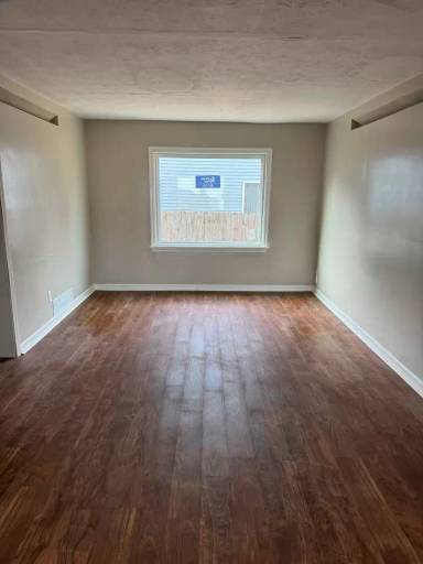 Main picture of 1204 N Main St