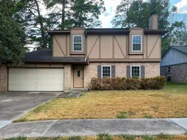 Main picture of 225 Oxford Dr