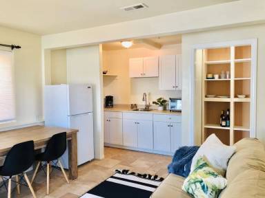 Main picture of 243 N Vulcan Ave