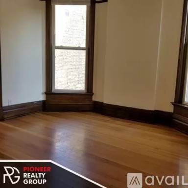 Main picture of 851 W Wellington Ave