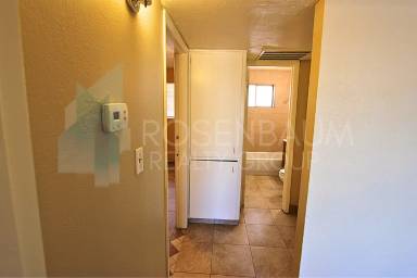 Main picture of 320 S Allen