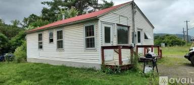 Main picture of 330 State St