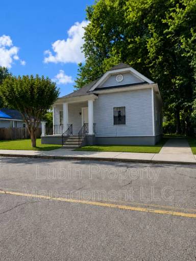 Main picture of 723 E Trigg Ave