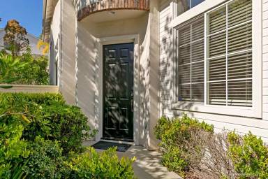 Main picture of 2722 W Canyon Ave