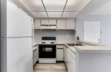 Main picture of 752 Executive Center Dr