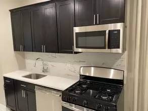 Main picture of 590 Bergen Ave