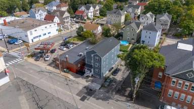 Main picture of 109 Berkshire St