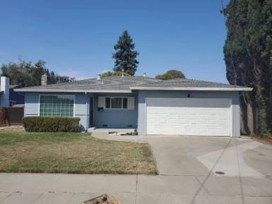 Main picture of 275 Albatross Ave