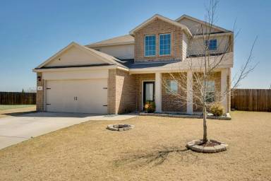 Main picture of 301 Plum Dr