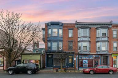 Main picture of 1006 1/2 N 3rd St
