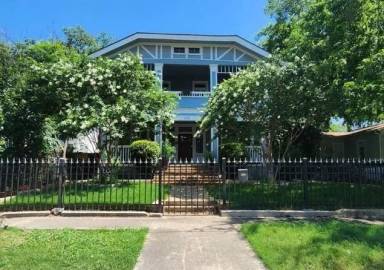 Main picture of 505 E Evergreen St