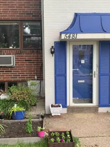 Main picture of 5481 Quentin St