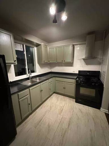 Main picture of 4813 W Armitage Ave