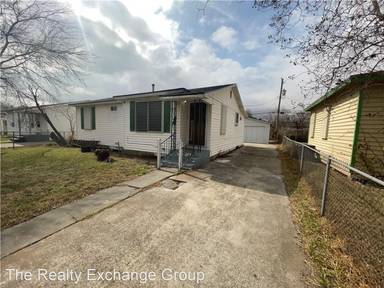 Main picture of 1717 Karen Dr