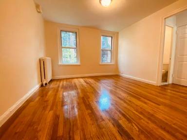 Main picture of 16820 88th Ave