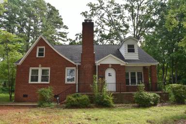 Main picture of 2611 Providence Rd