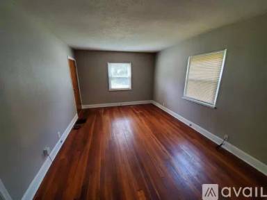 Main picture of 250 E Beechwood Ave