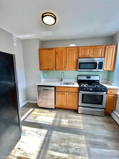 Main picture of 220 64th St