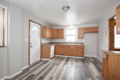 Main picture of 3116 W 30th St