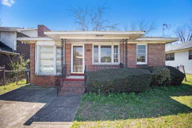 Main picture of 5809 Grant Ave