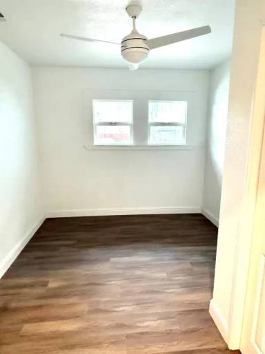 Main picture of 512 N Pilgrim St