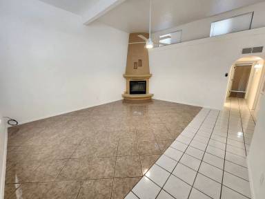 Main picture of 2082 Pinecone Way