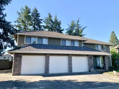 Main picture of 16505 SE Fisher Dr