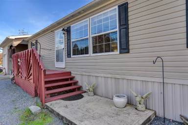Main picture of 434 W Maple Ave