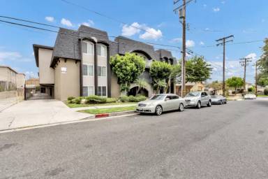 Main picture of 910 Enterprise Ave
