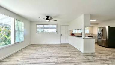 Main picture of 2340 University Ave
