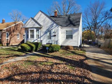 Main picture of 5940 Neff Ave