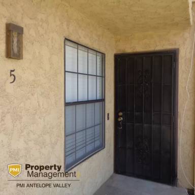 Main picture of 1551 W Avenue L