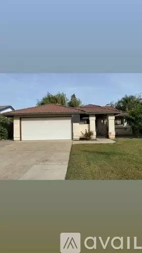 Main picture of 2417 Greenacre Ln
