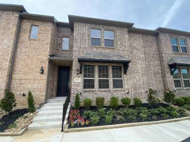 Main picture of 803 Ponds Edge Ln