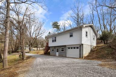 Main picture of 6 Shady Cir