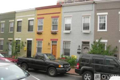 Main picture of 228 Parker St NE