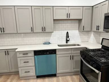 Main picture of 72 Bloomingdale St