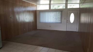 Main picture of 406 Oriole Rd