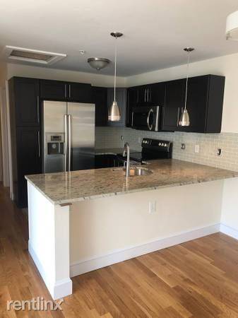 Main picture of 108 South St