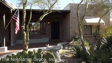 Main picture of 4929 N Via Serenidad