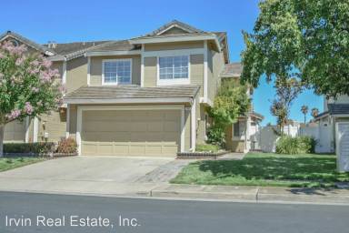 Main picture of 266 Heron Dr