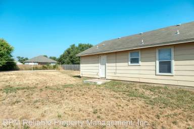 Main picture of 108 Live Oak Cir