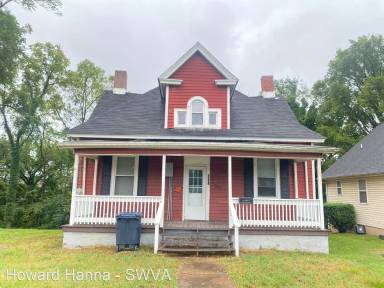 Main picture of 2023 Moorman Ave NW