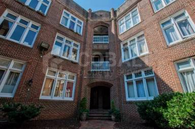 Main picture of 131 Ralph McGill Blvd NE
