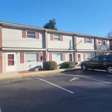 Main picture of 1021 Salisbury St