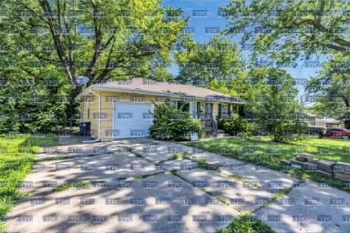 Main picture of 7804 E 107th St