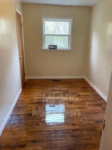 Main picture of 1080 E Cornell Ave