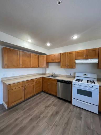 Main picture of 1300 International Blvd