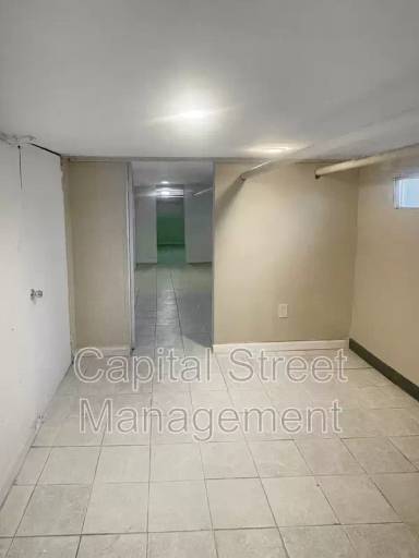 Main picture of 72 Summer Ave